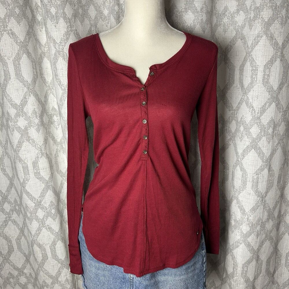 Y2K Abercrombie and Fitch Red Ribbed Button Down Long Sleeve Size Large Women's